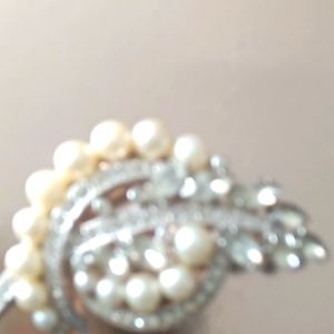 Eisenberg rhinestones and pearl brioche/pin Vintage Signed